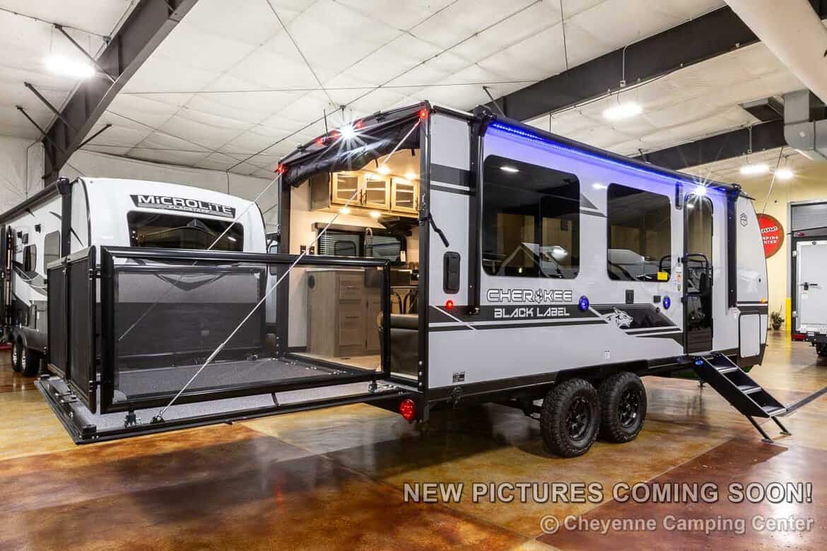 Cherokee Grey Wolf Black Label Trailers | Cheyenne Camping Center